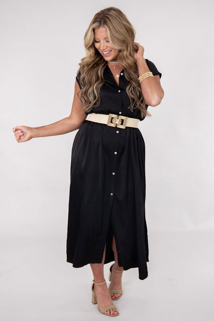 How to Accessorize a Black Dress: 10 Tips for Every Style How to Accessorize a Black Dress: 10 Tips for Every Style