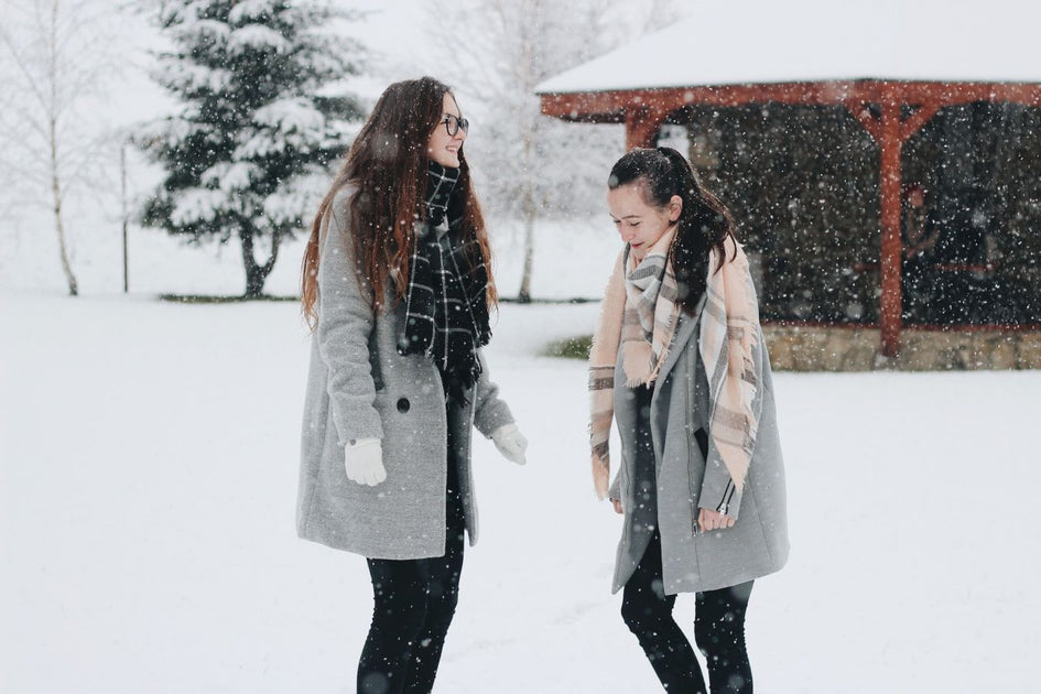 How to Dress Warm but Not Bulky in Winter | The Willow Tree How to Dress Warm but Not Bulky in Winter | The Willow Tree
