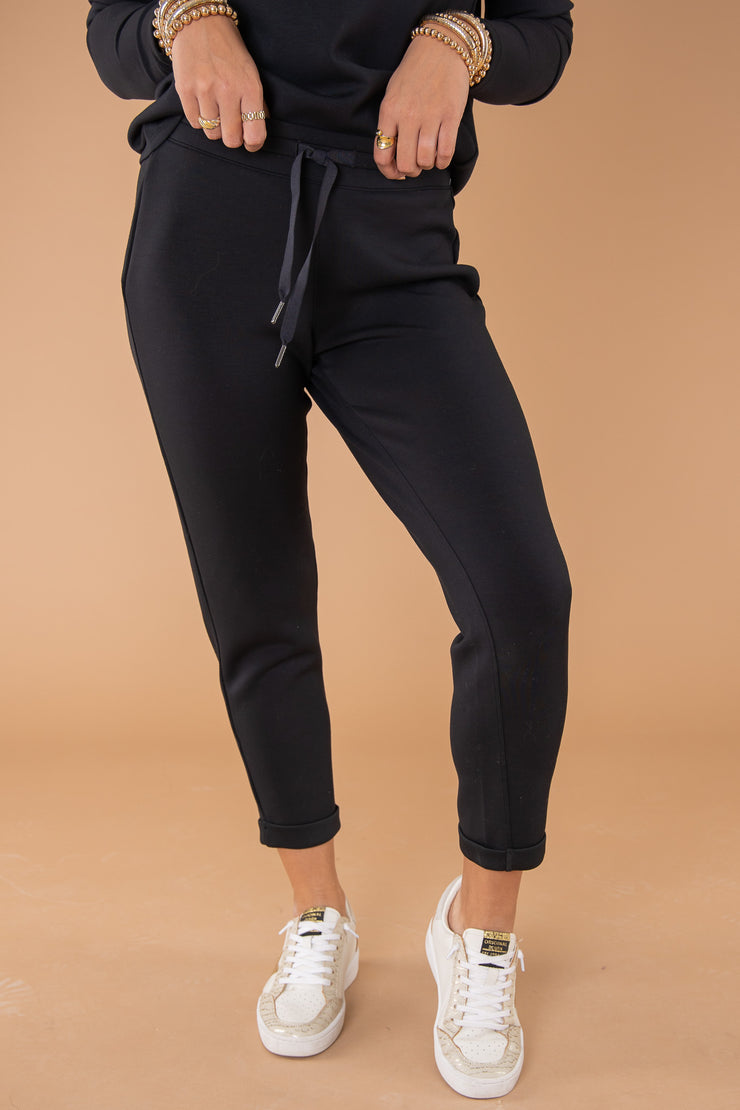 SPANX AIR ESSENTIALS TAPERED IN VERY BLACK